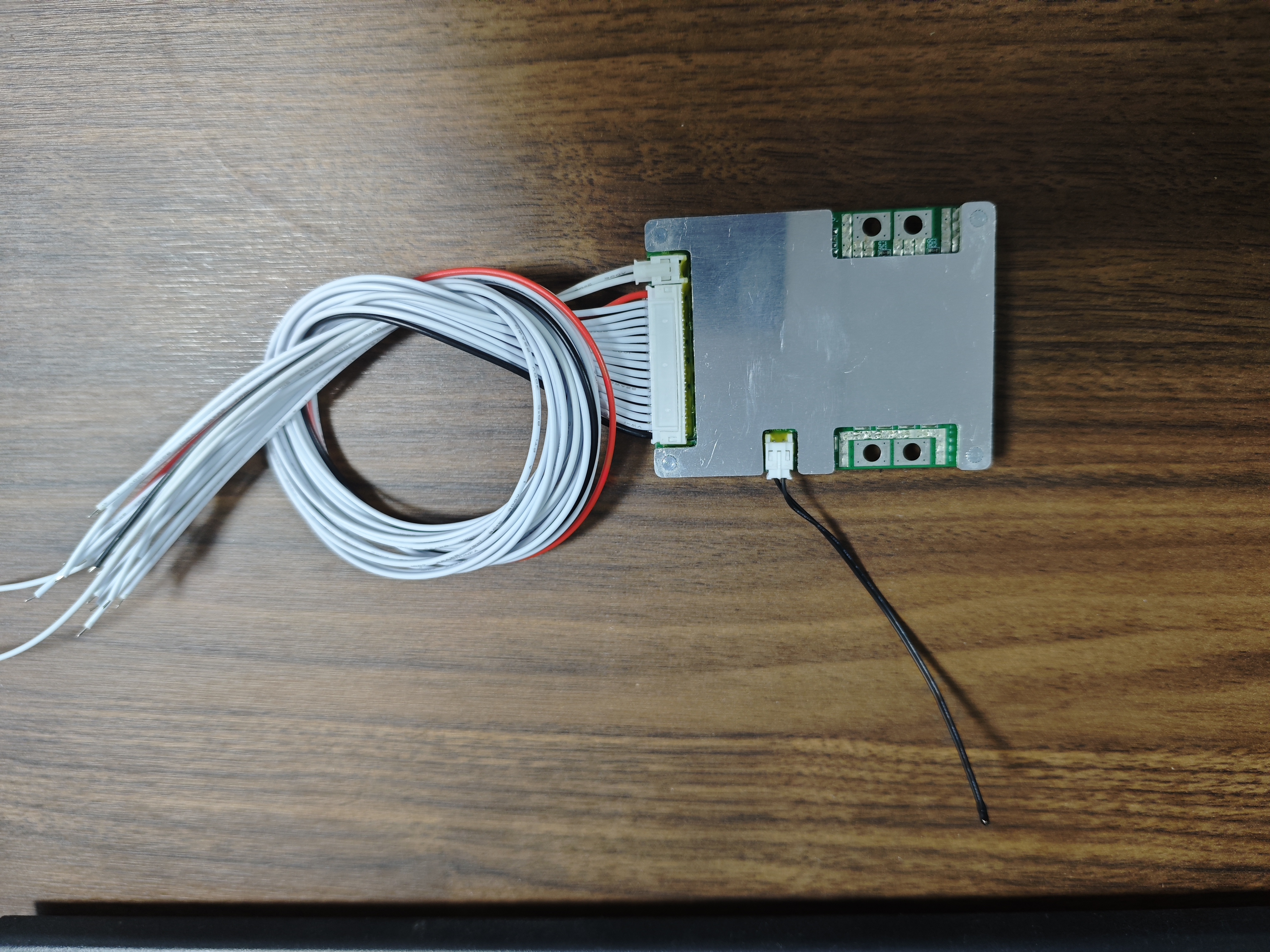 6S–16S 30A/40A/50A/60A Lithium Battery BMS — Features Balancing, Temperature Protection, and Low-Voltage Protection; Compatible with Ternary, LiFePO4, and Sodium-Ion Batteries.